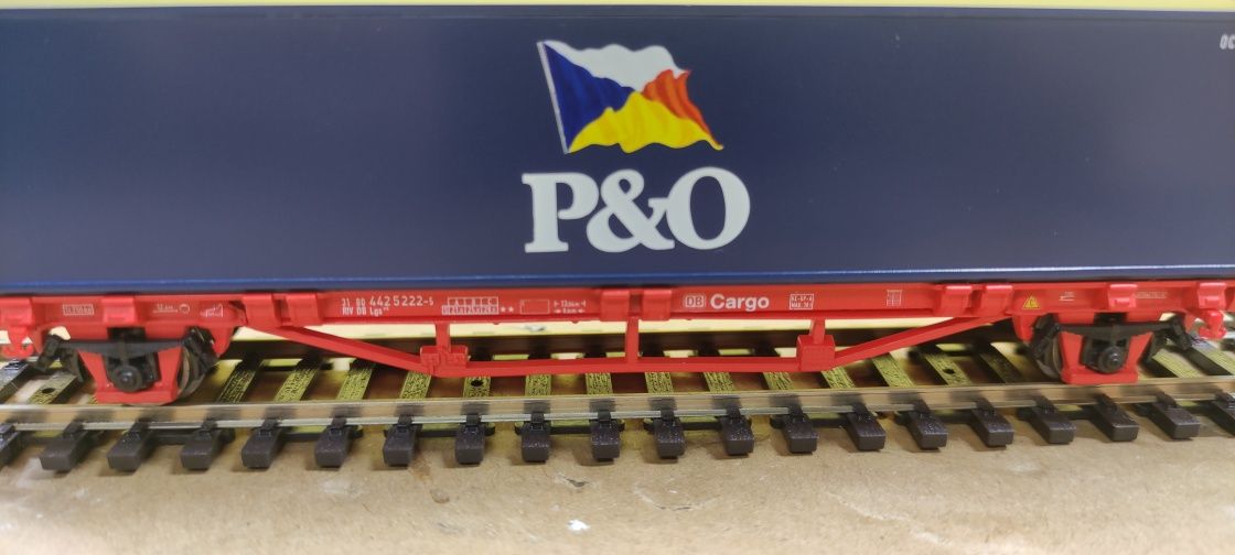 Wagon towarowy kontenerowy DB Cargo Piko H0