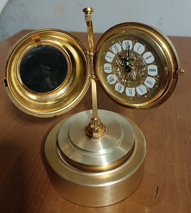 Relógio globo terrestre mecânico