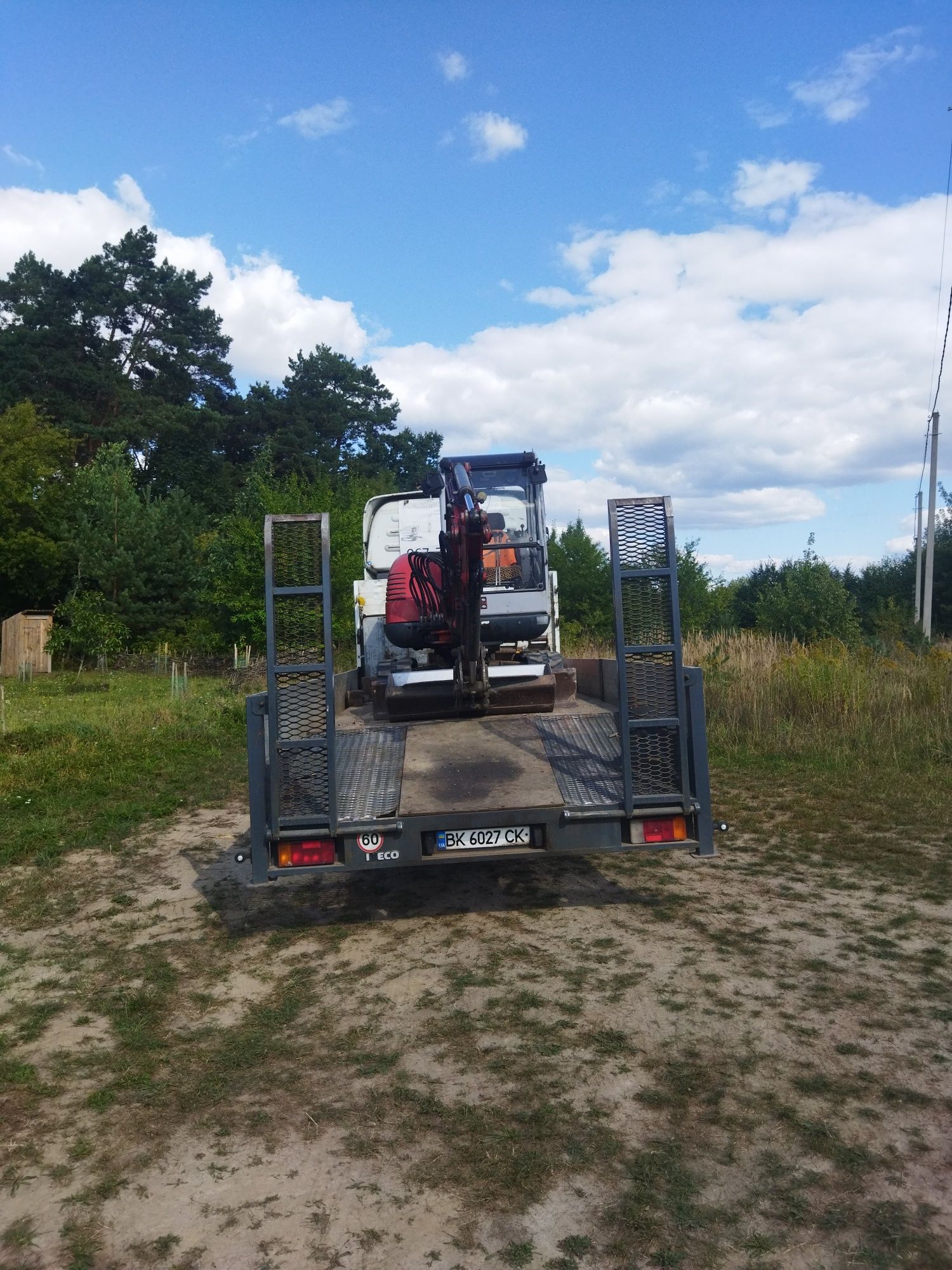 Продам мініекскаватор Neuson 3503.