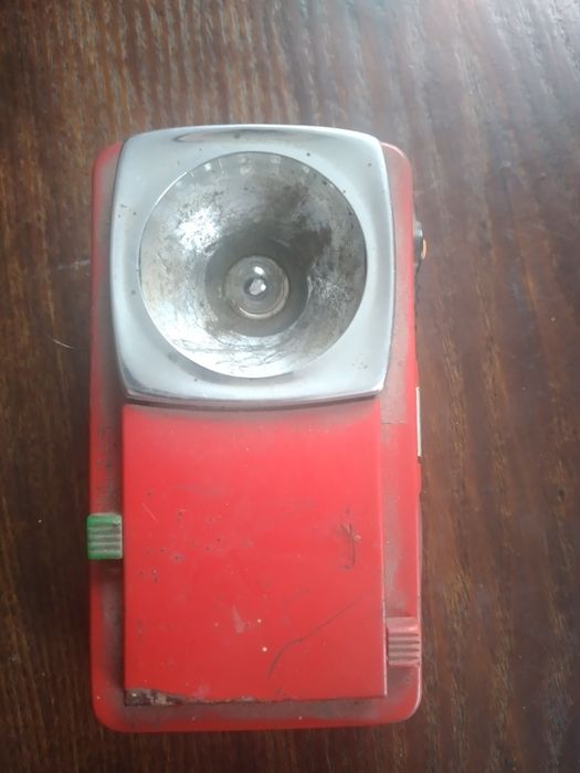 Stara latarka prl uszkodzona