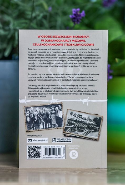 Dwie twarze Życie prywatne morderców z Auschwitz - Nina Majewska-Brown