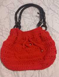 Mala vermelha em crochet
