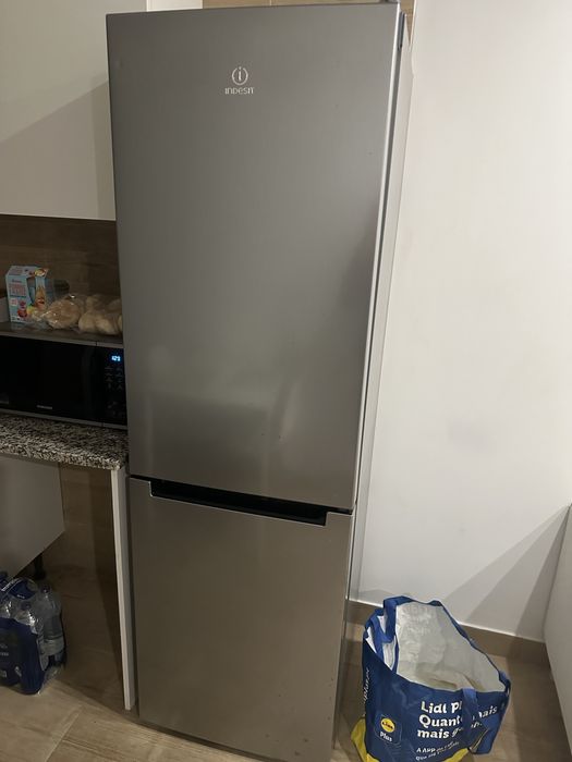 Frigorifico combinado indesit
