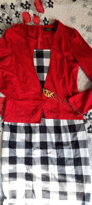 Жіноча сукня суцільна