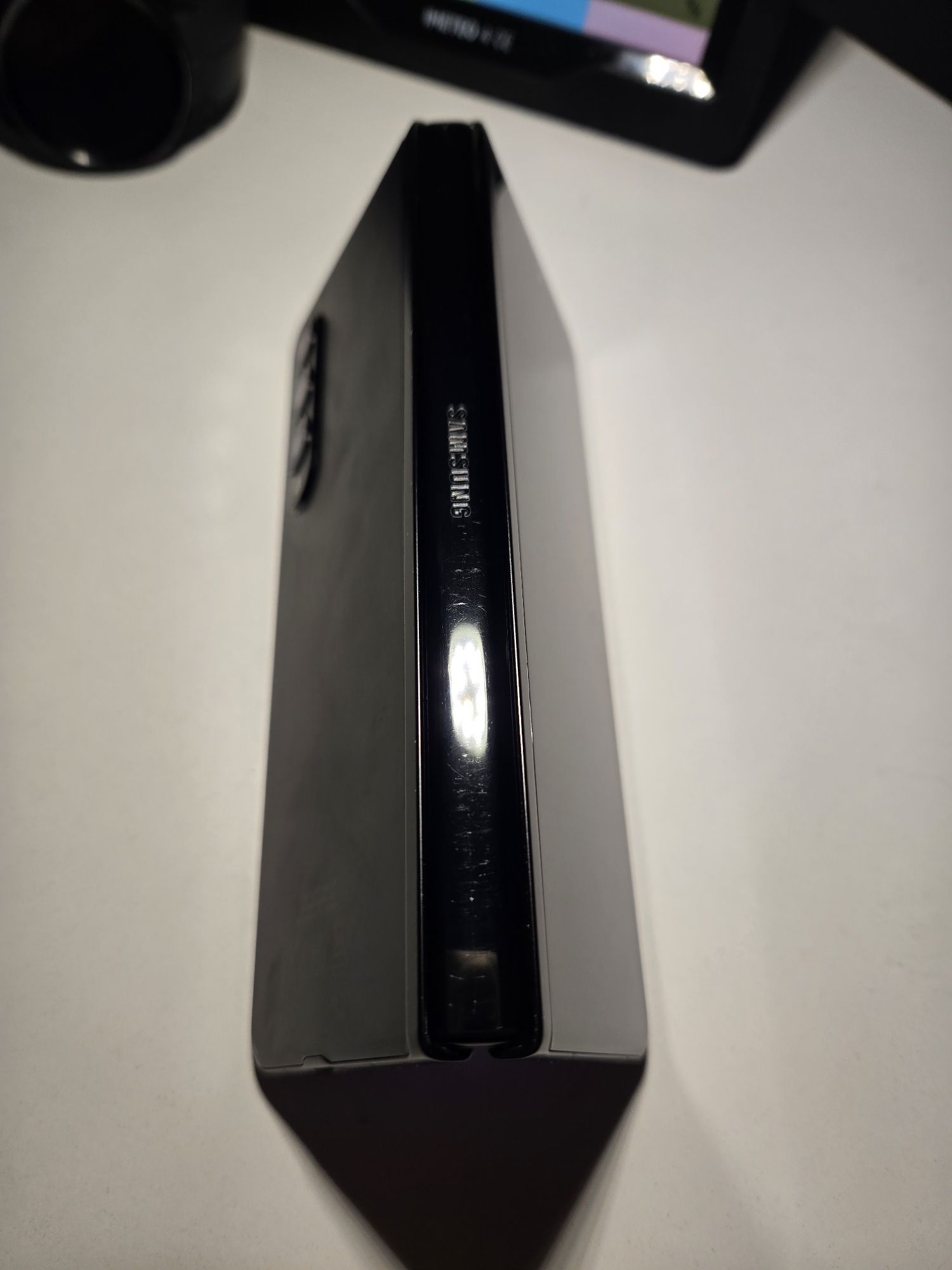 Sprzedam lub zamienię Samsung Z Fold 3