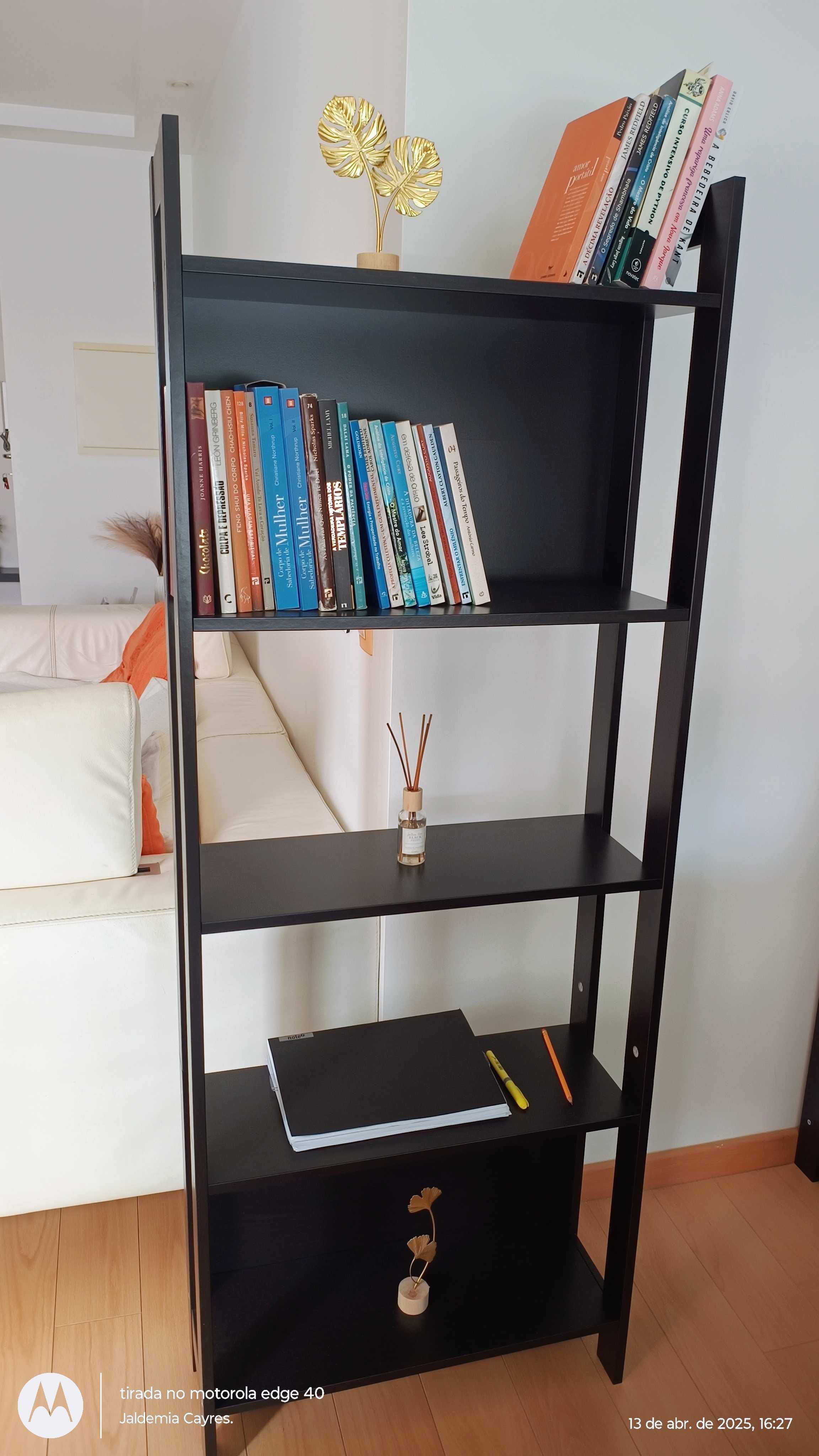 Estante, pret-cast, 62x165 cm IKEA seminova (4 meses de uso)