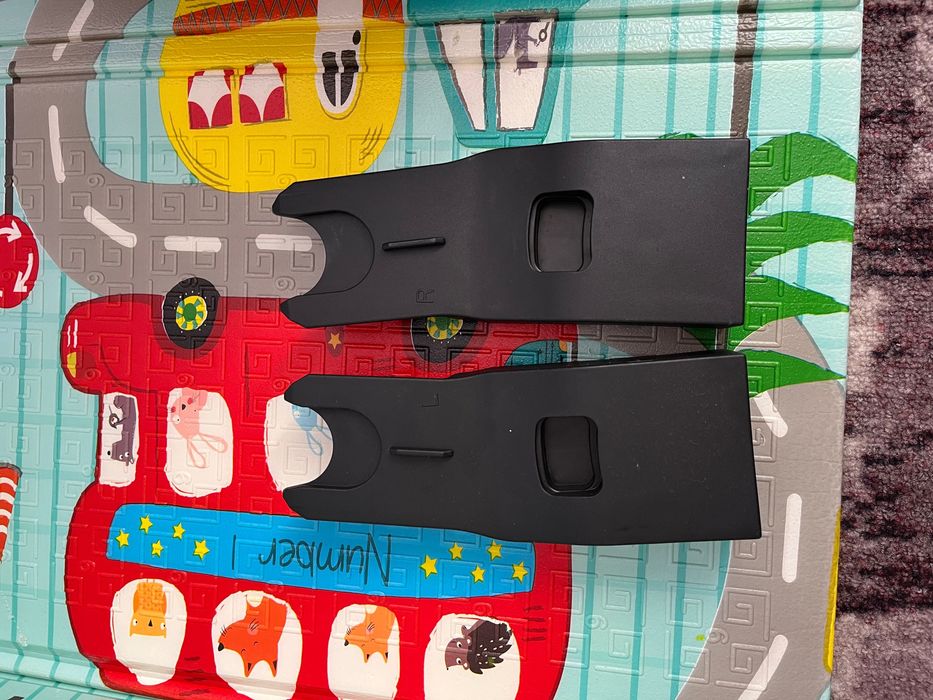 Продам дитячу авто люльку з адаптерами до коляски у дуже гарному стані