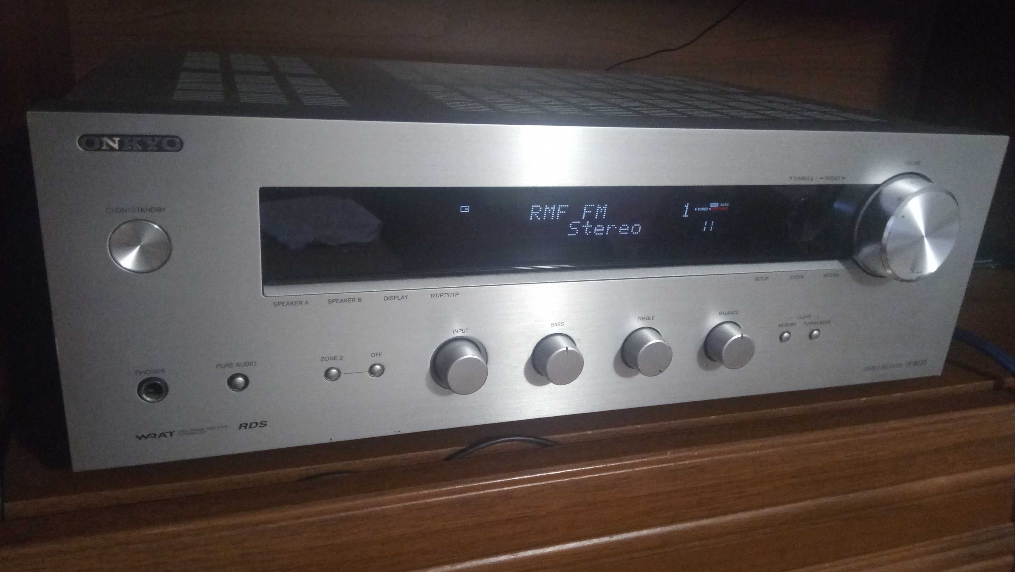 Amplituner Onkyo tx 8030