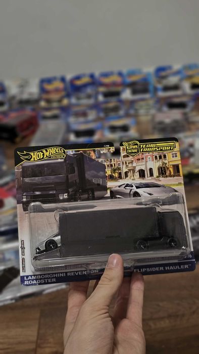 Hot Wheels Team Transport Lamborghini Reventon Flipsider Hauler