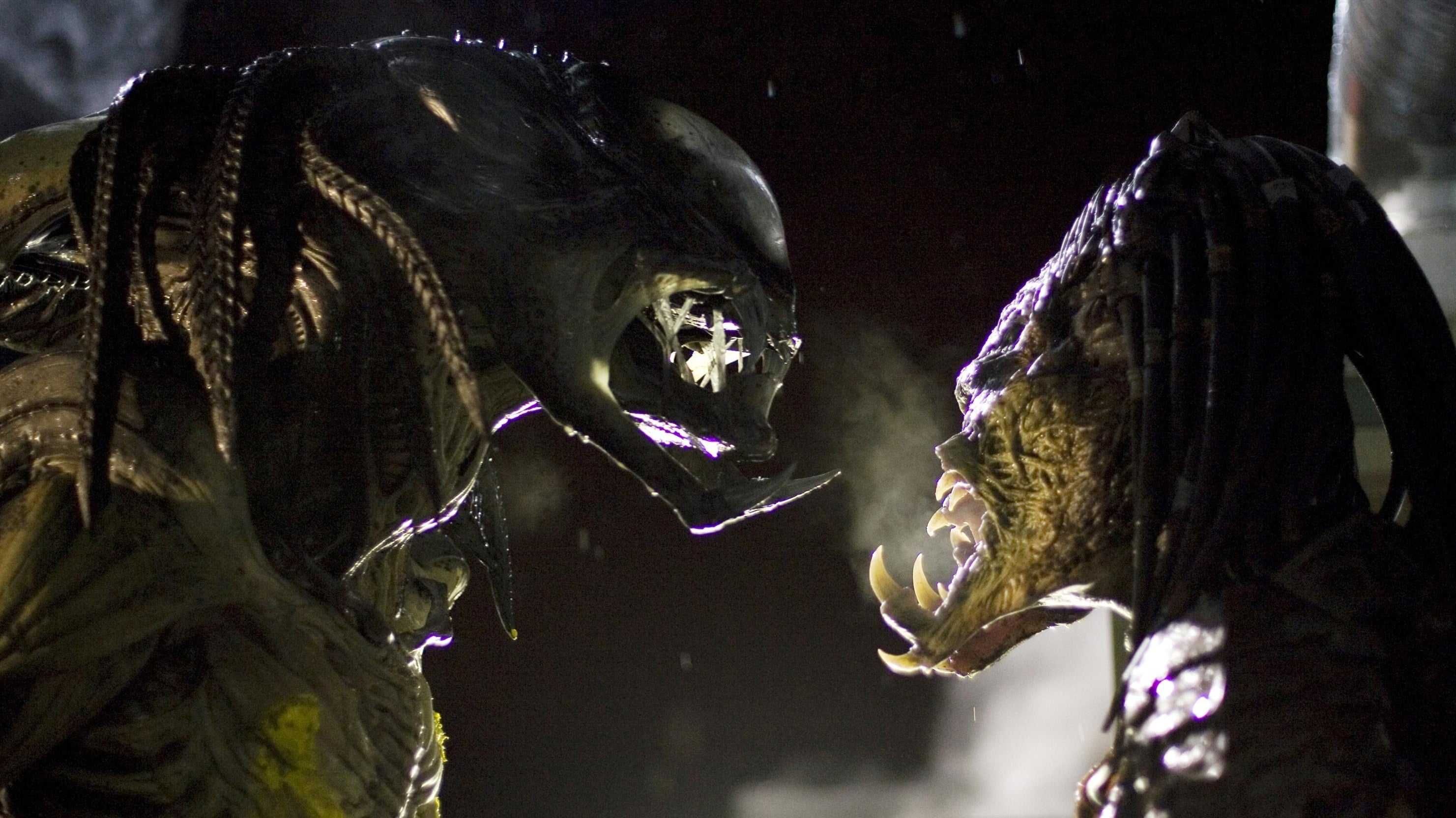 ALIEN vs PREDADOR (Paul W.S. Anderson) Sanaa Lathan/Lance Henriksen