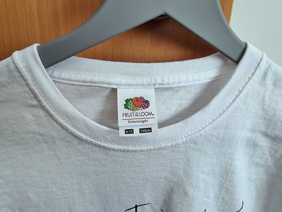 T-shirt "Road Tripping Croatia" 100% algodão, tamanho 9-11 anos