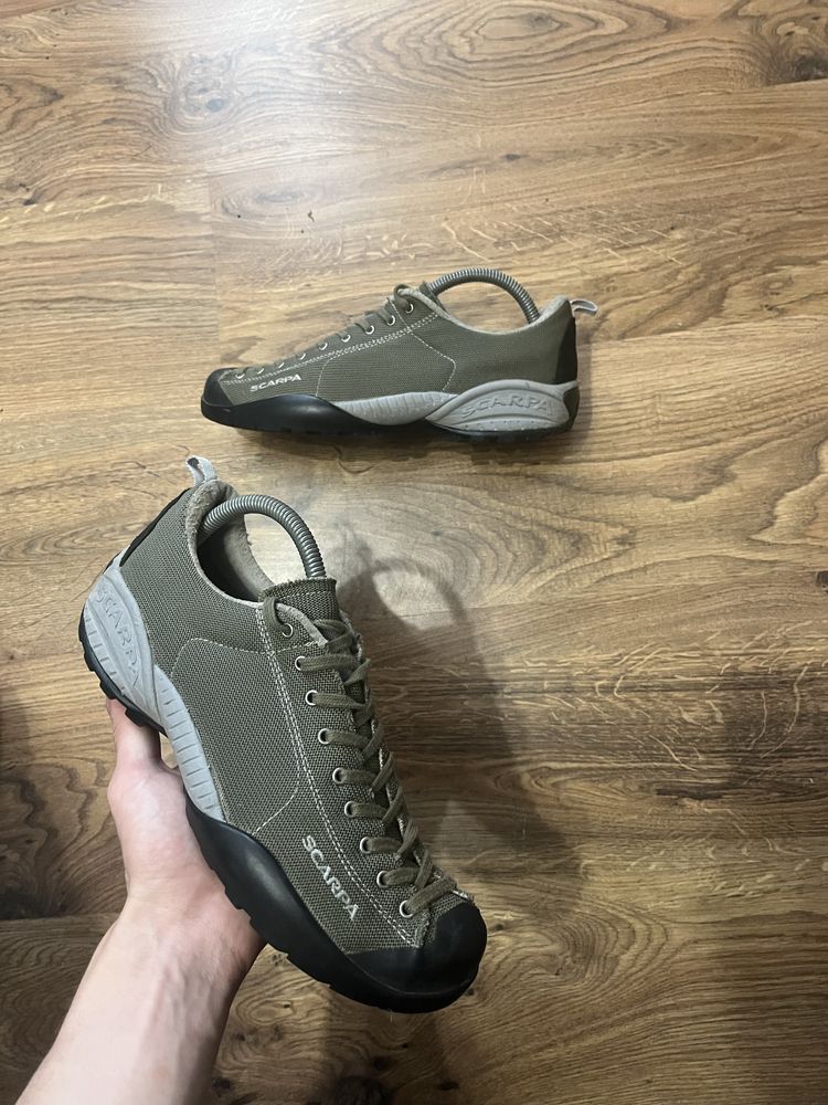 Трекинговые  кроссовки Scarpa
