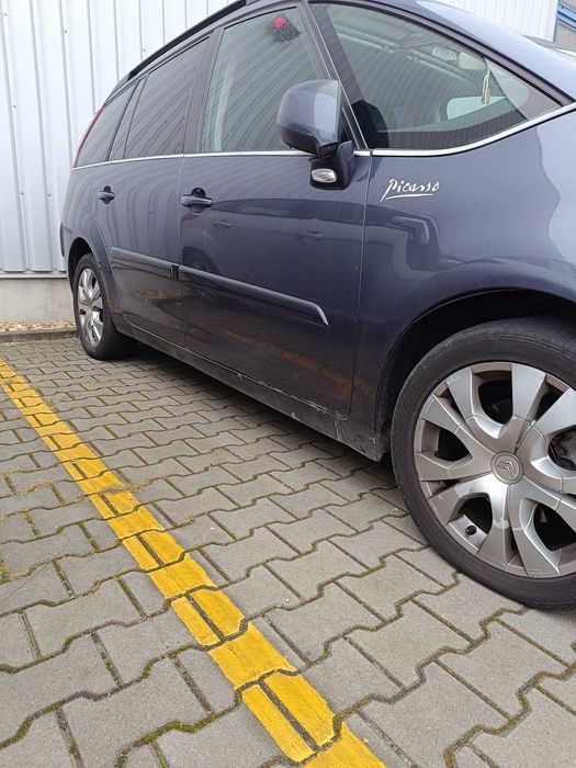 Sprzedam auto rodzinne