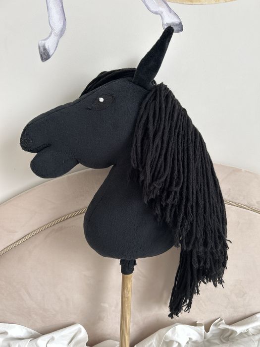 hobby horse czarny a4