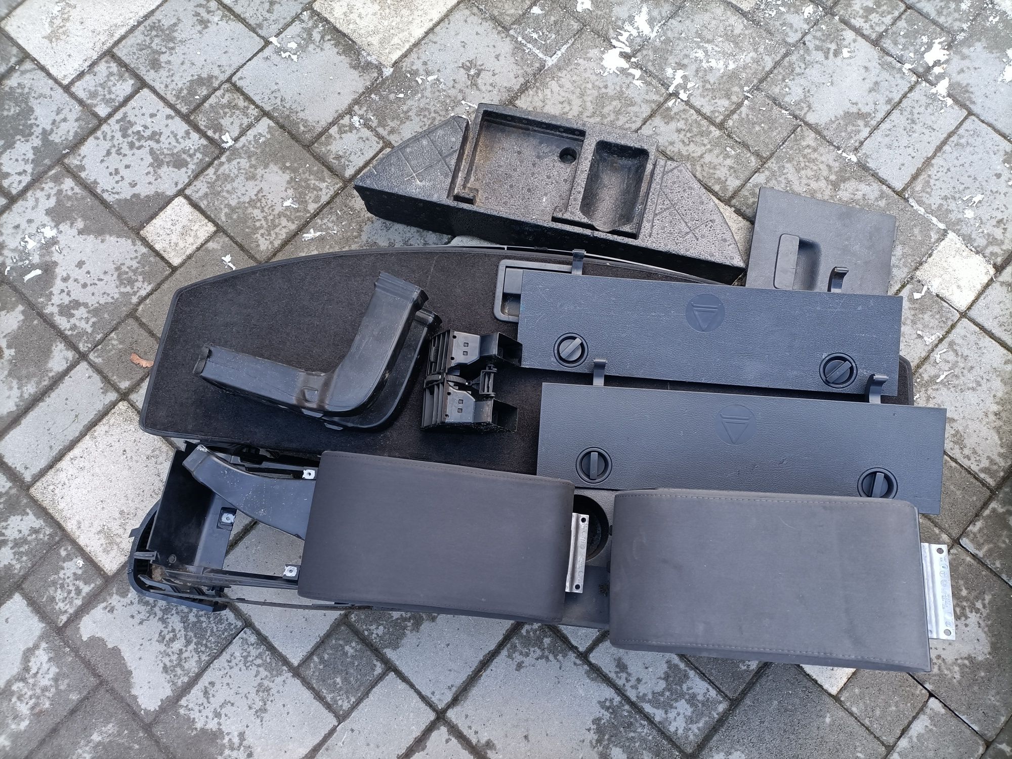 Підлокотник мікроліфт тумби touran туран кадді caddy кришка аварійк