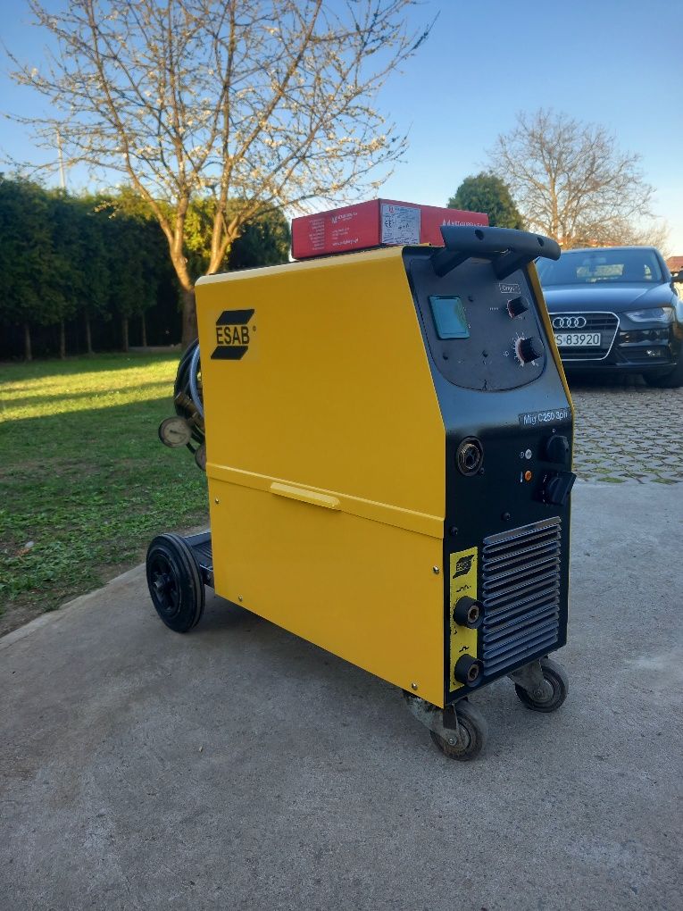 Migomat Esab C250