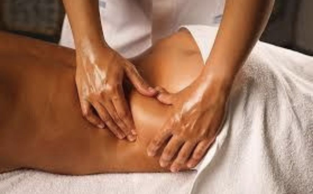 Масаж для жінок: загальний , розслабляючий, інший