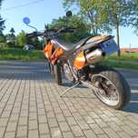 KTM LC4 640 Supermoto zarejestrowany na A2,  wydech Akrapovic
