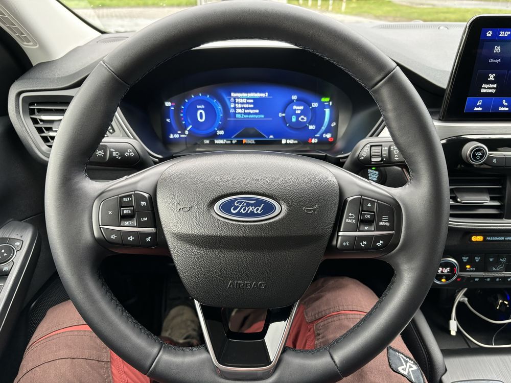 Ford Kuga 2.5 FHEV cesja wynajmu