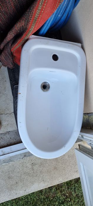 Умивальник унітаз беде