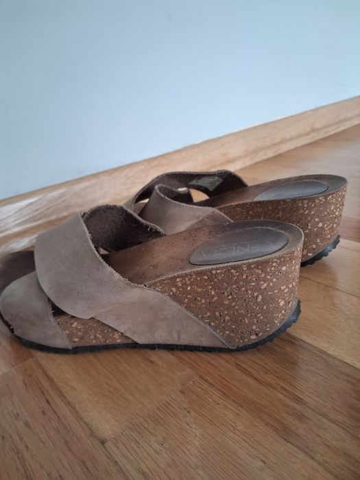 Letnie klapki damskie ze skóry naturalnej Venezia