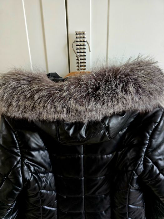 Продам женский кожаный пуховик