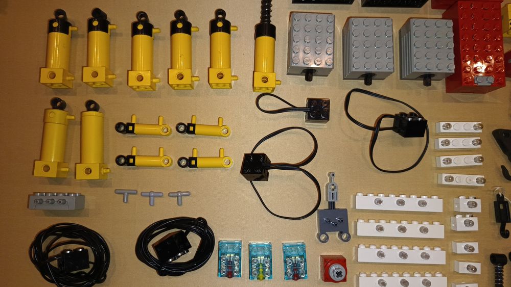 LEGO technic kable 9v micromotory silniczki lampki pneumatyka haki kg