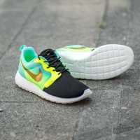 Кроссовки Nike  Rosherun Hyperfuse Premium QS