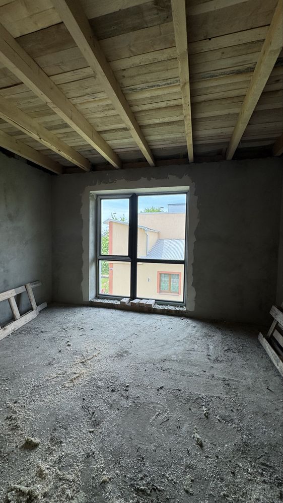 Продаж котеджу в самому центрі м.Коломия(залишився останній)