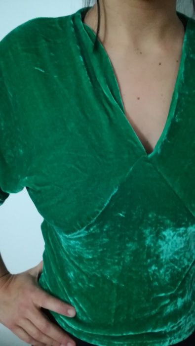 Blusa verde esmeralda veludo S - nova