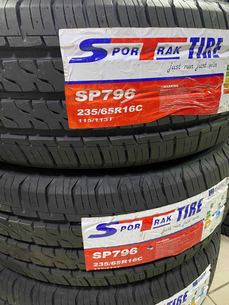 235/65 R16c SporTrak