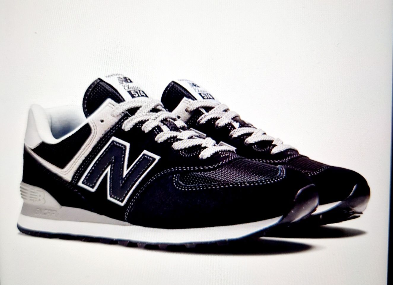 Tenis New Balance 574  n 45.5- 46.
Sem sinais de uso
Igual