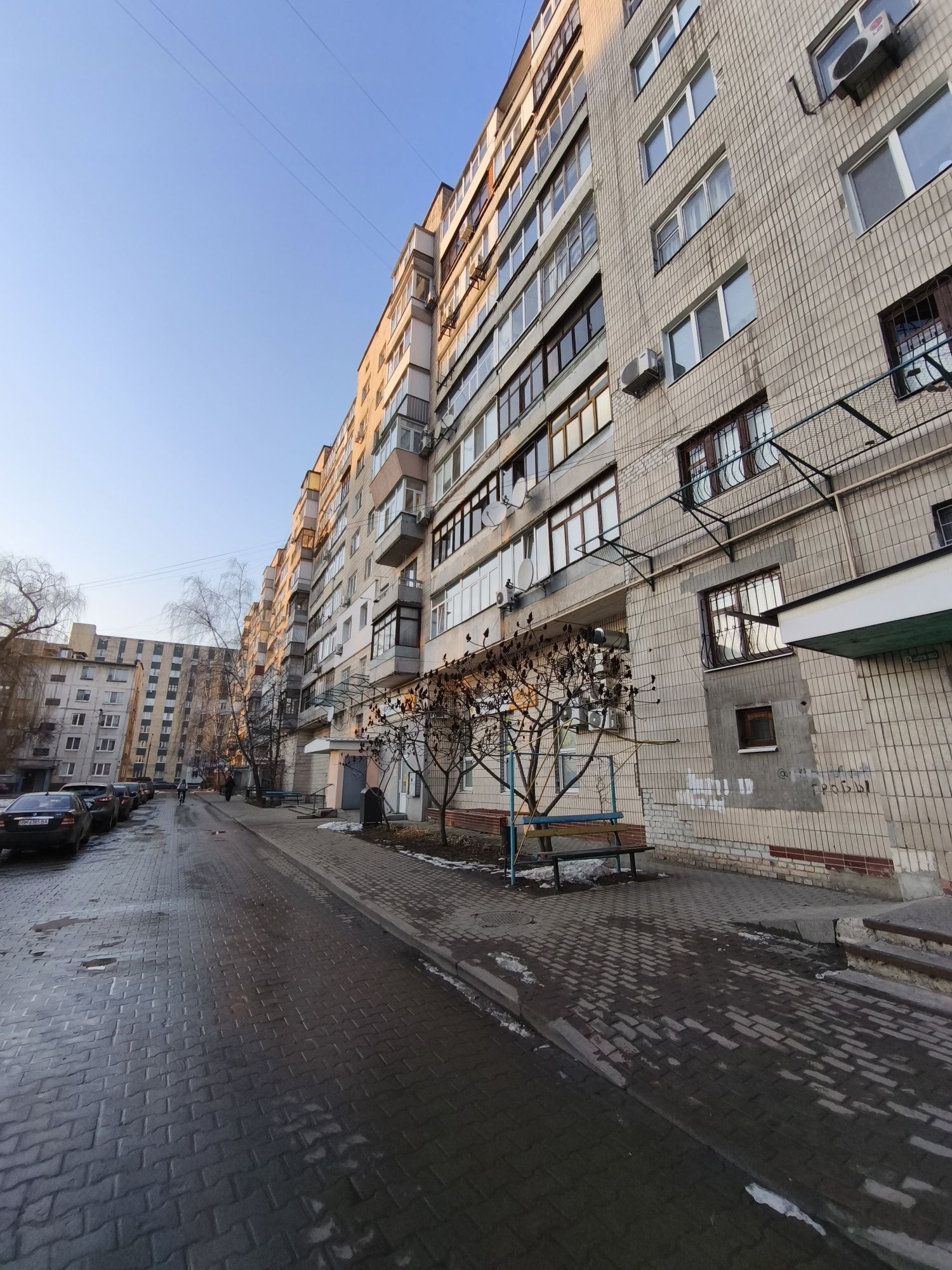Продам квартиру в цегляному будинку вул.Харківська