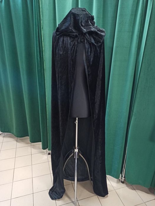 Peleryna czarna z kapturem, grubsza Wrocław