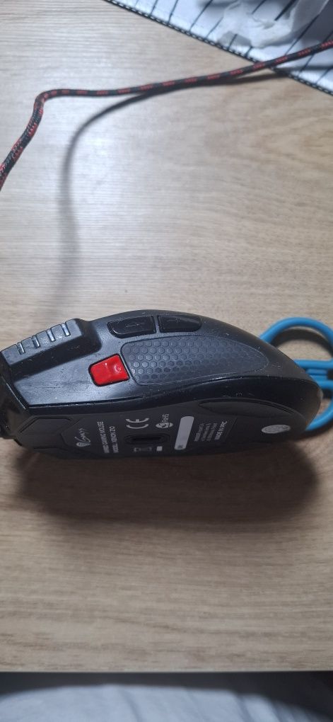Myszka Genesis xenon 210