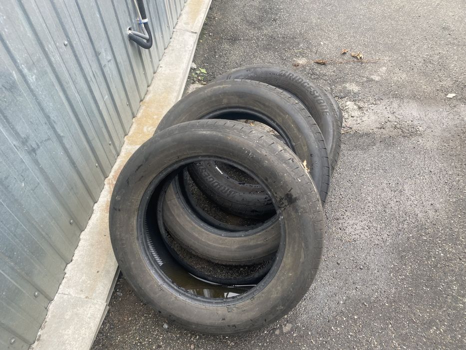 Bridgestone Alenza 225/60/18