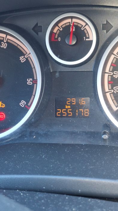 Opel Corsa 1.3 gasóleo 2014