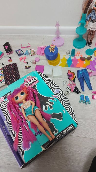 LOL OMG. В коробке, полный комплект! С пластинкой, музыкальная.