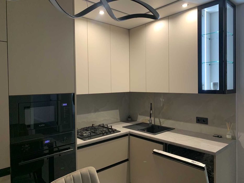 Оренда 2х-кімнатна квартира + кухня-студія ЖК вул.Київська-Смакули