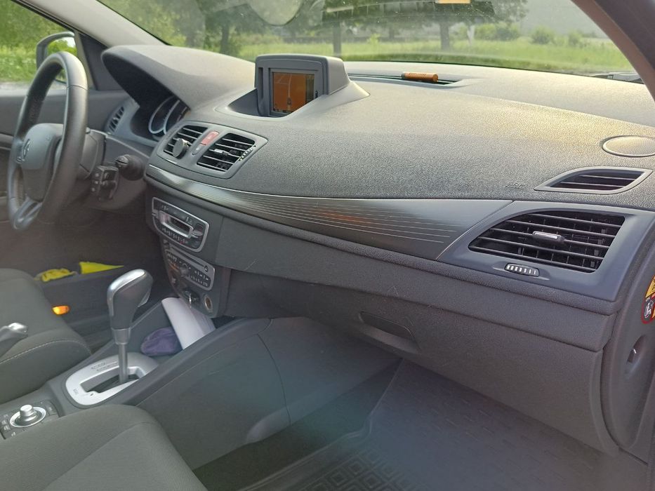 Рено Меган 3 автомат