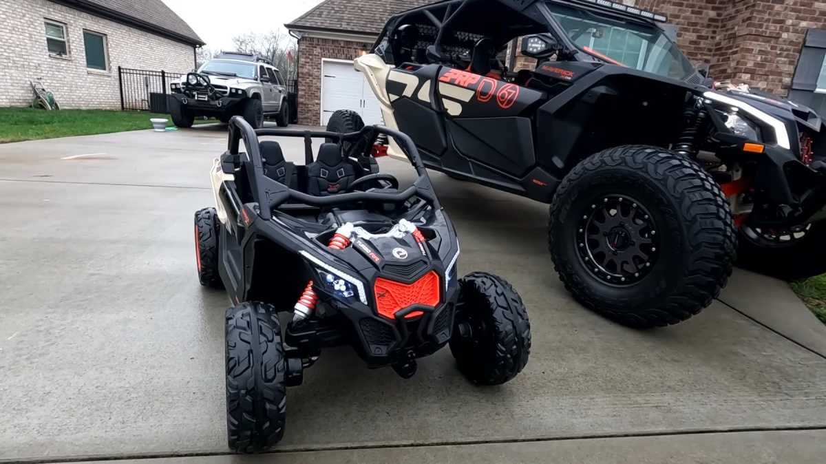 Duże BUGGY CAN-AM MAVERICK dwuosobowe autko dla dzieci ca001 4x200W