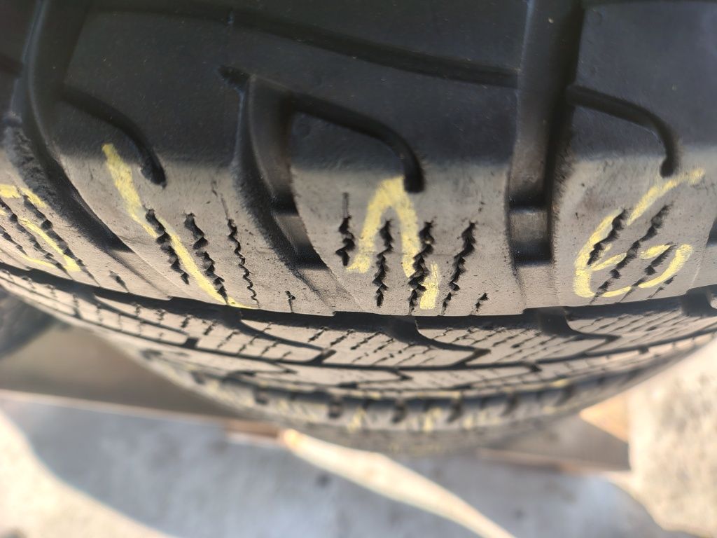 Opony zimowe bus Goodyear ultraGrip cargo 235/65/16c