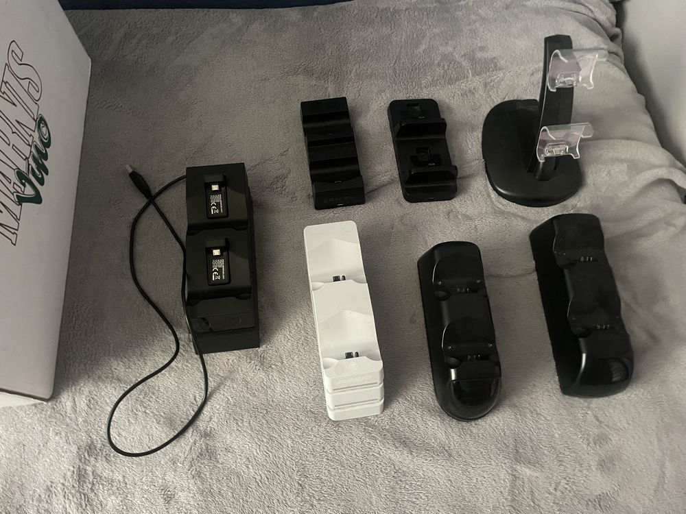 Zamiennik Podwójna Ładowarka/Stacja dokująca do padów PS4 /Dualshock 4
