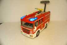 Playmobil 881 Nowy Model Wóz Straży Pożarnej Straż Światło i Dźwięk