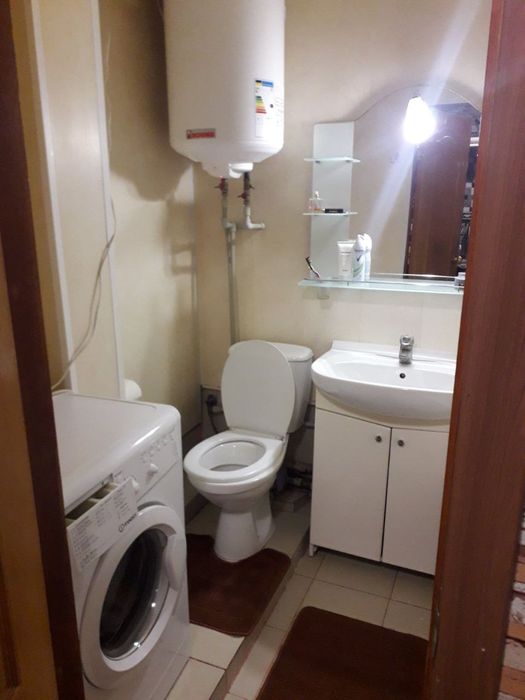 Центр!Здам 2х кімнатну квартиру гостинного типу!