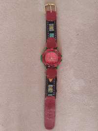 Zegarek damski z kolorowym paskiem