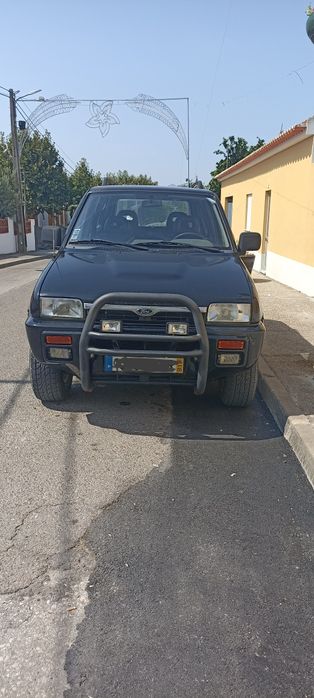 Vendo Ford Maverick td27 GLS