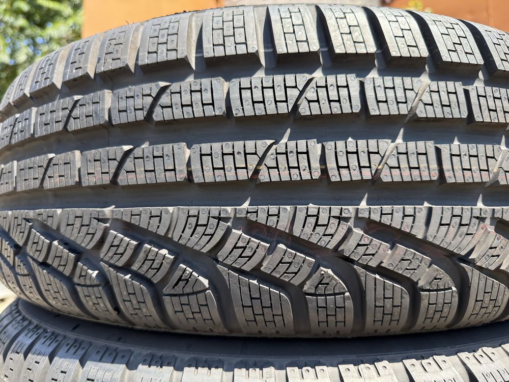 215/60 r17 Pirelli Sottozero 2 winter НОВАЯ