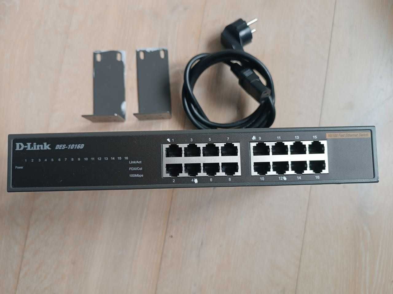 Комутатор мережевий D-Link DES-1016D