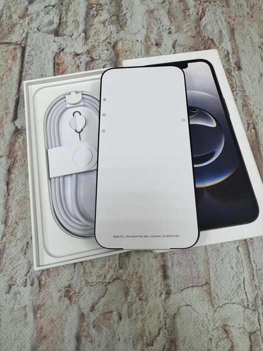 New Iphone 16e 256gb neverlock Black Global 720$